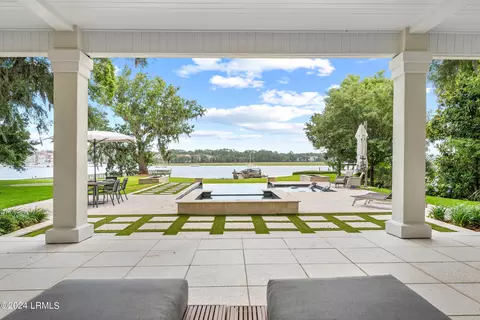 24 Widewater Rd, Hilton Head Island, SC 29926