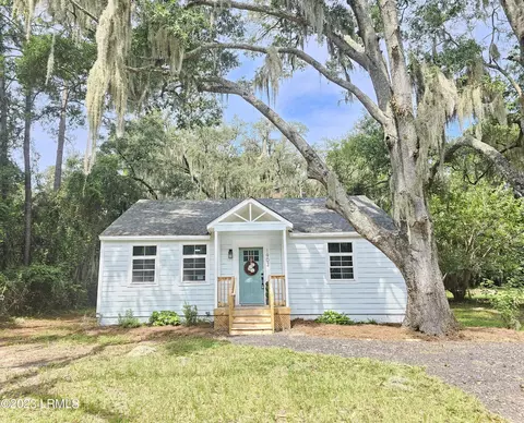 1903 Old Shell Rd, Port Royal, SC 29935