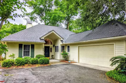 664 S Reeve Rd, Saint Helena Island, SC 29920