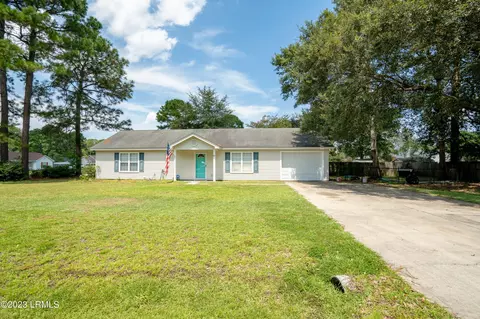 77 Pelican Cir, Beaufort, SC 29906
