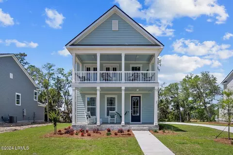 62 Backwater St, Beaufort, SC 29906