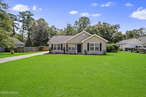 10 Royal Star Dr, Beaufort, SC 29907