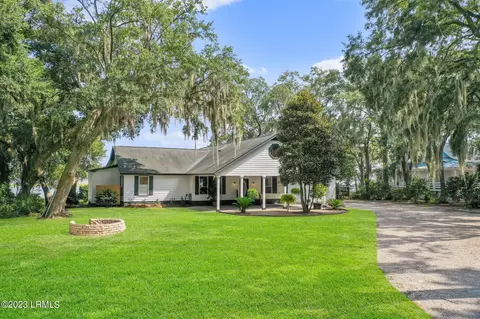 290 Perryclear Dr, Beaufort, SC 29906
