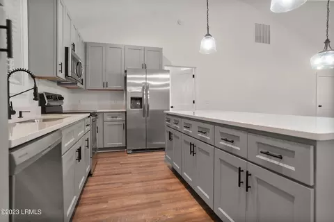26 Avalon Dr, Beaufort, SC 29907