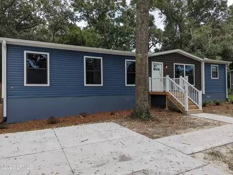 100 Sams Point Rd, Beaufort, SC 29907