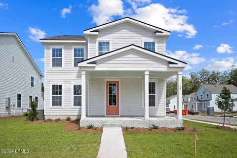 40 Backwater St, Beaufort, SC 29906
