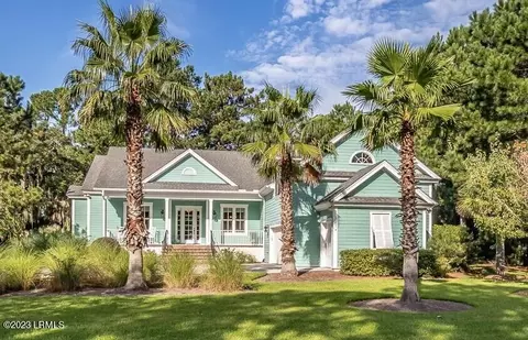124 Dataw Dr, Saint Helena Island, SC 29920