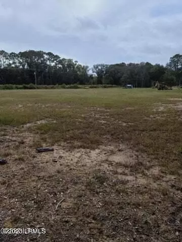 86 Alston Rd, Beaufort, SC 29907