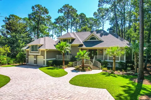 2 Twickenham Ln, Hilton Head Island, SC 29928
