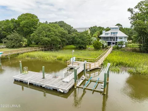 7 Dockside Ln, Saint Helena Island, SC 29920