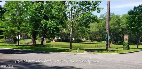5 Flyway Dr, Beaufort, SC 29907