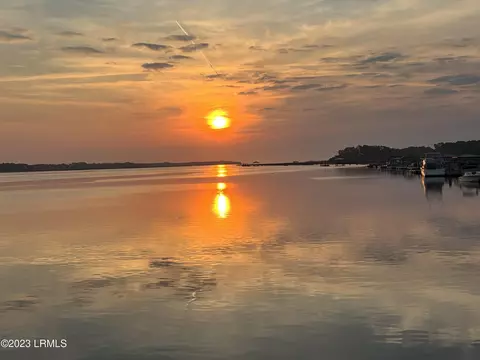 29 Jeannines Ct, Seabrook, SC 29940
