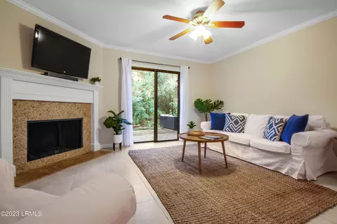 96 Mathews Dr #207, Hilton Head Island, SC 29926