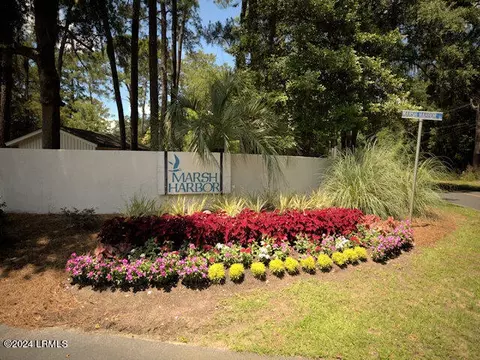 2 Marsh Harbor Dr #F, Beaufort, SC 29907