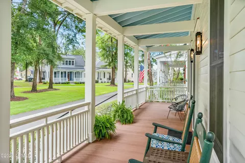 4 Tomlow Trce, Beaufort, SC 29906
