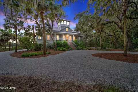 21 Net Menders, Saint Helena Island, SC 29920