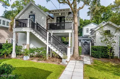 16 Oak Pond Psge, Beaufort, SC 29906
