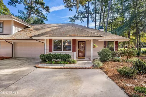 727 N Reeve Rd, Saint Helena Island, SC 29920