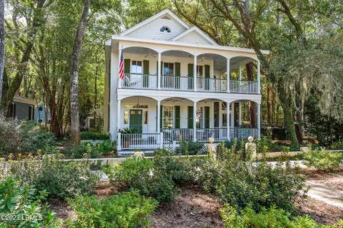 23 Newpoint Rd, Beaufort, SC 29907