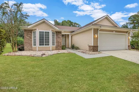 4 Coburn Dr E, Bluffton, SC 29909