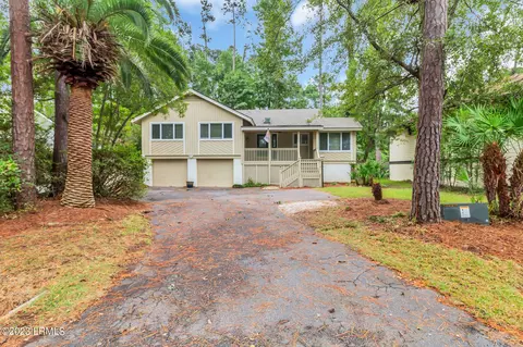 12 Goldfinch Ln, Hilton Head Island, SC 29928