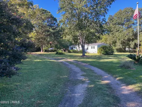 19 Darity Ln, Beaufort, SC 29906