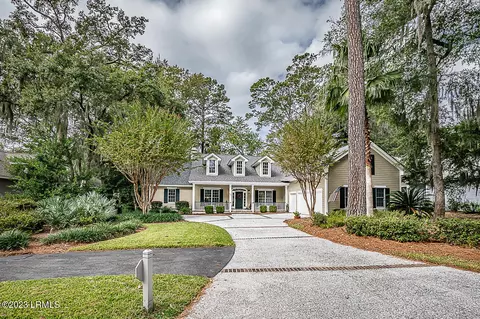 626 Island Cir E, Saint Helena Island, SC 29920