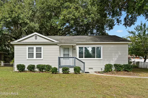 2807 2nd St, Beaufort, SC 29902
