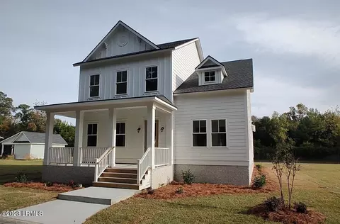 456 Commons Cir, Beaufort, SC 29902