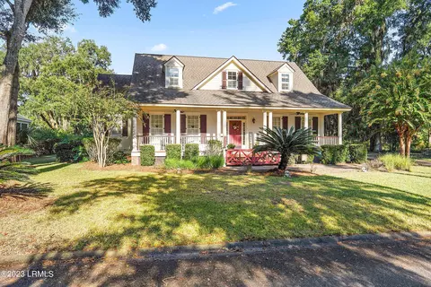 9 Sedgewick Pl, Beaufort, SC 29907