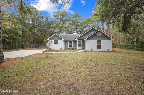 11 James F Byrnes St, Beaufort, SC 29907