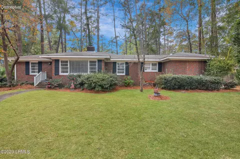 101 Highland St, Varnville, SC 29944