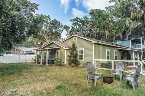 1020 14th St, Port Royal, SC 29935