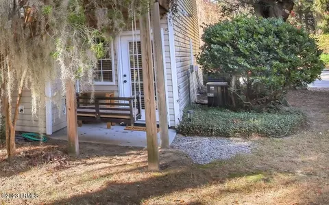 2618 Holmes Dr #A, Beaufort, SC 29902