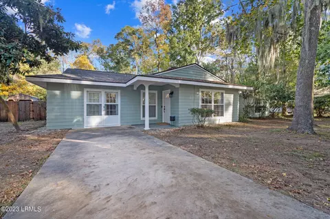 13 Tanglewood Dr, Beaufort, SC 29902