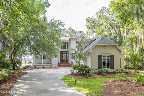 31 Longwood Dr, Okatie, SC 29909
