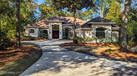 10 Baldwin Ln, Hilton Head Island, SC 29926