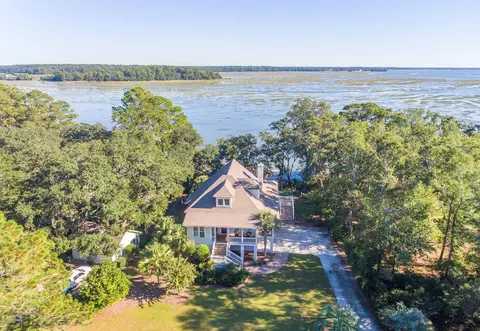 60 Downing Dr, Beaufort, SC 29907