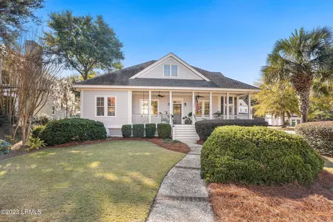 2 Waterbird Dr, Beaufort, SC 29907