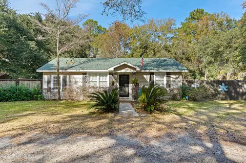 64 Cherokee Farms Rd, Beaufort, SC 29906