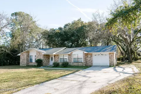 2202 Salem Dr W, Beaufort, SC 29902