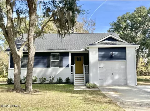 12 Canopy Ln, Saint Helena Island, SC 29920