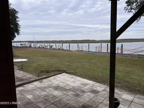 19 Marina Village Ln #32, Beaufort, SC 29902