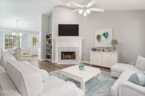 20 Ardmore Ave, Beaufort, SC 29907
