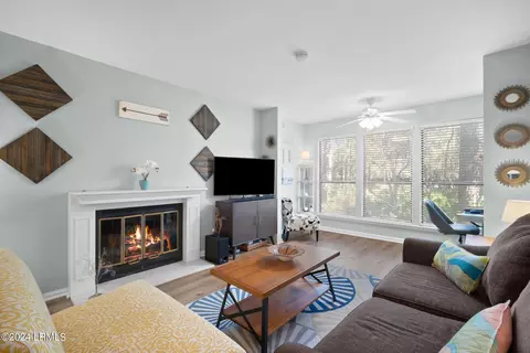 1 Forest Rd #1, Hilton Head Island, SC 29928