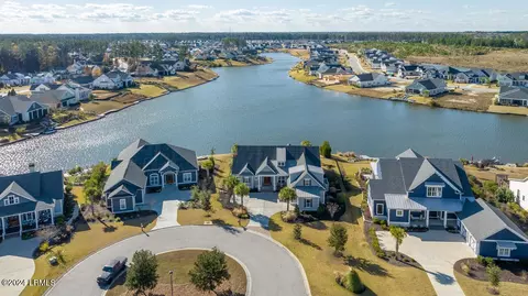 500 Flatwater Dr, Bluffton, SC 29910 photo 3