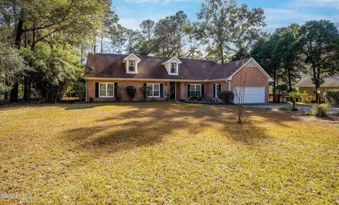 49 James F Byrnes St, Beaufort, SC 29907