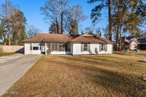 3 Chesterfield Dr, Beaufort, SC 29906