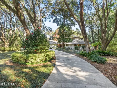 40 N Port Royal Dr, Hilton Head Island, SC 29928