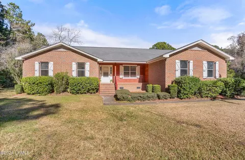 12 Spoonbill Dr, Beaufort, SC 29907